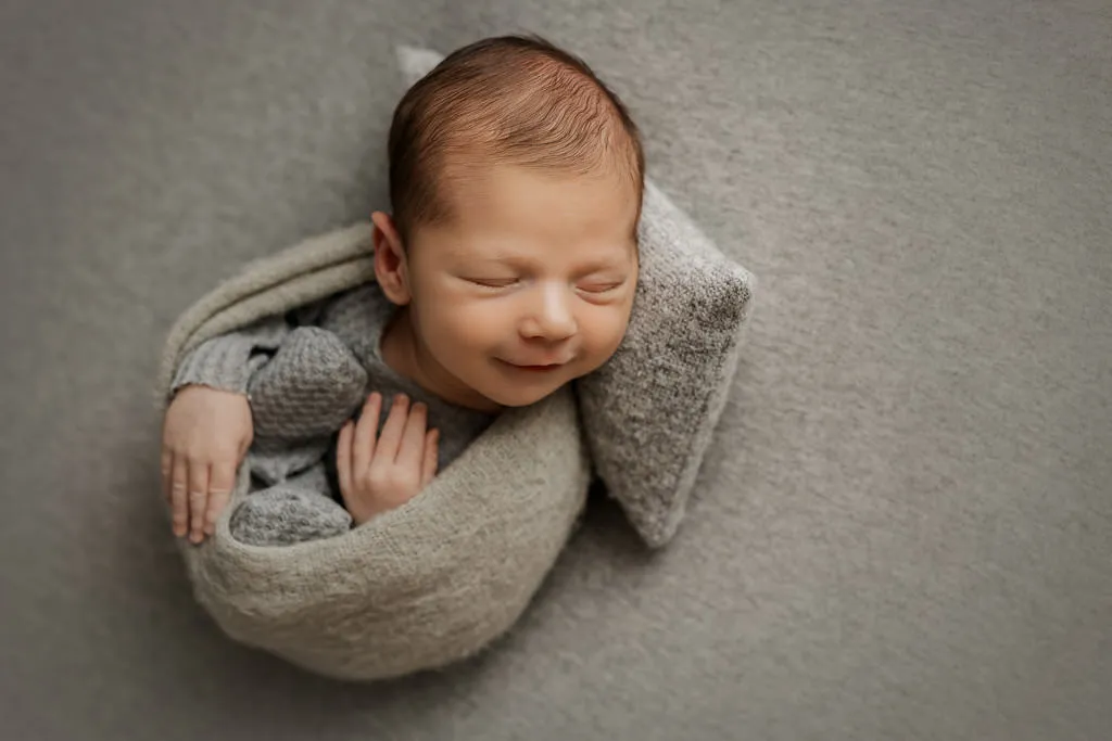 Foto de Bebe Recien Nacido Sonriendo - Fotos Bebes Recien Nacidos Originales